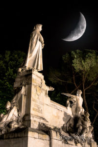 Luna e Monumento Arezzo